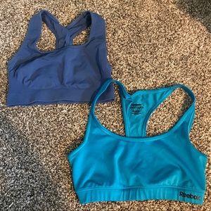 Set of two sports bras